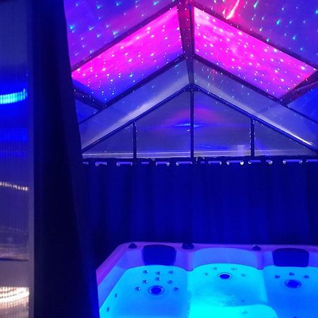 Spa Ibiza Dosrius Canyamas Ngoại thất bức ảnh